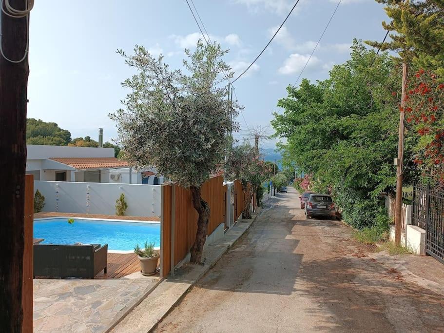 Μοντέρνα Εξοχική Μονοκατοικία Με Ιδιωτική Πισίνα! Khalkoutsion Exterior foto